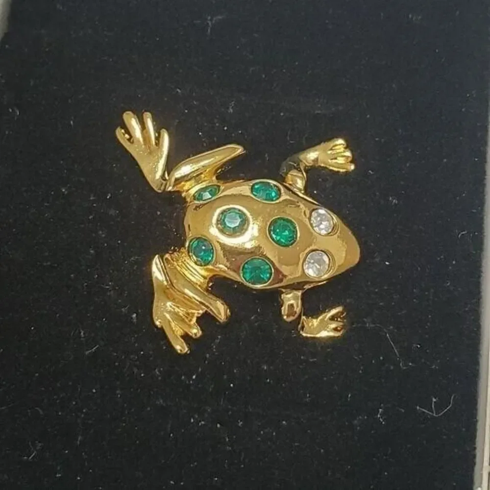 Avon gold tone frog brooch green rhinestones